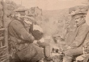 Middag i skyttegravarna, c1915 1928 av Unbekannt