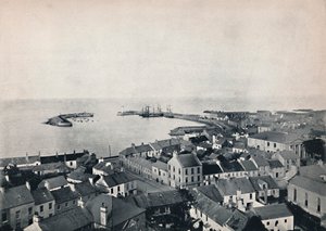 Donaghadee - Utsikt från kyrktornet, visar hamnen, 1895 av Unbekannt