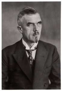 Dr Ludwig Duerr, tysk luftskeppsdesigner, sent 1800- eller tidigt 1900-tal 1933 av Unbekannt