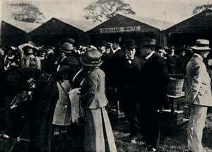 Tidig flygning i en tyngre än luftmaskin, 1910, 1945. av Unbekannt