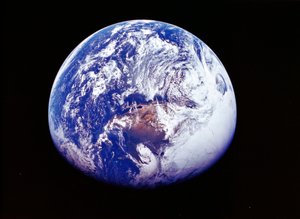 Jorden från rymden, fotograferad av rymdfarkosten Apollo 16, 16 april 1972 av Unbekannt