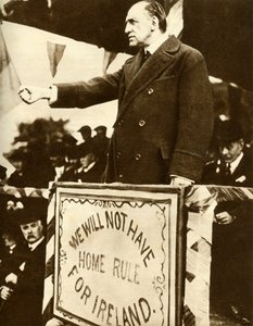 Edward Carson håller ett tal, 1912, 1935. av Unbekannt