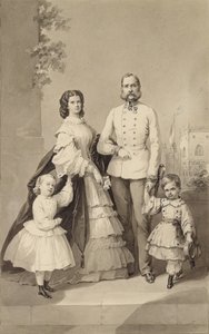 Kejsar Franz Joseph I med kejsarinnan Elisabeth och deras barn ..., ca 1860. av Unbekannt