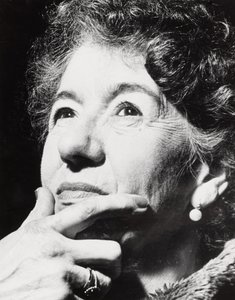 Enid Blyton (1897-1968), brittisk barnförfattare av Unbekannt