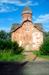 Exteriör av en kyrka, Novgorod, Ryssland av Unbekannt
