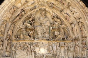 Fleury klosterbasilika norra porten tympanon: Kristus i härlighet omgiven av evangelister Saint Benoit sur Loire Frankrike av Unbekannt
