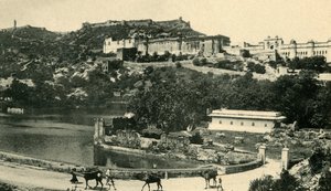 Fort och palats, Amber. av Unbekannt