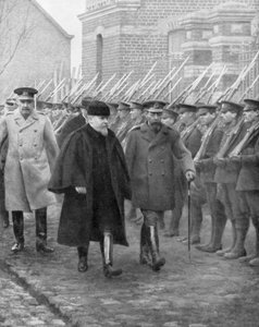 Frankrikes president Raymond Poincare och kung George V, december 1914. av Unbekannt