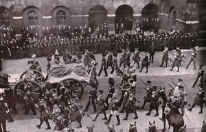Kung Edward VII:s begravningståg, Whitehall, London, 20 maj 1910. av Unbekannt