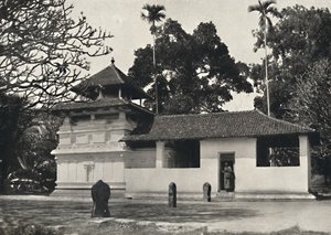 Gedige Vihara, Kandy Exempel på ett buddhistiskt tempel i stil med en hinduisk helgedom, Dewale, av Unbekannt