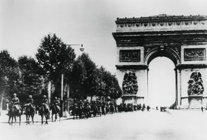 Tyska soldater marscherar genom Paris, 14 juni 1940 av Unbekannt