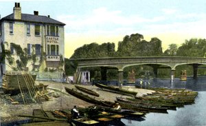 Hampton Court Bridge, London, 1900-talet av Unbekannt