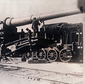 Tungt artilleri på ett tåg, c1914-c1918 av Unbekannt