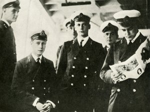 Hans Majestät sittande bland sina kadetter, c1910-talet, 1937. av Unbekannt