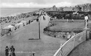 Semesterfirare på West Parade, Bexhill-on-Sea, East Sussex, c1900-c1920s av Unbekannt