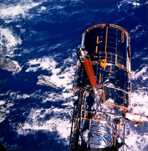 Hubble rymdteleskop ovanför jorden av Unbekannt