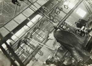 I en maskinfabrik, Sovjetunionen, 1930-talet av Unbekannt
