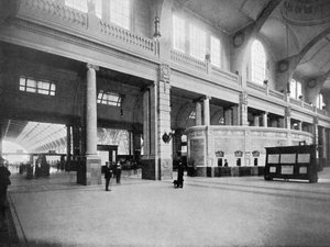 Interiör av Retiro järnvägsstation, Buenos Aires, Argentina av Unbekannt