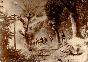 Japanska soldater på frammarsch mot Port Moresby, Nya Guinea, andra världskriget, 1942 av Unbekannt