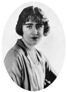 Lady Elizabeth Bowes-Lyon 1923, 1937 av Unbekannt