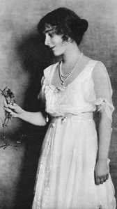 Lady Elizabeth Bowes-Lyon med en röd nejlika, 1923, 1937 av Unbekannt