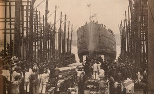 Lansering av H.M.S. Lejon i augusti 1910, c1910, 1935 av Unbekannt