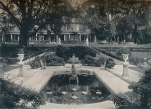 Lily Basin och West Front, The Hill, Hampstead Heath, c1900 av Unbekannt