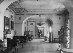 Vardagsrum i Maryino Manor House, tidigt 1920-tal av Unbekannt