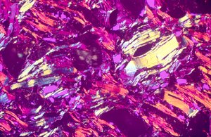 MINERALER, ICKE-JÄRN, LM Magnesia eldfast av Unbekannt