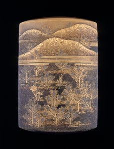 Makie lack inro dekorerad med stiliserade tallar och kullar, sen Edo-period, Japan, 1750-1850 av Unbekannt