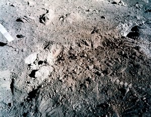 Bemannad rymdflygning, USA, Apollo 17 Orange jord på månen av Unbekannt