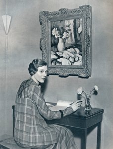 Marie Ney i hennes lägenhet, c1934 av Unbekannt