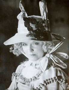 Maria Babanova, rysk skådespelerska, av Unbekannt