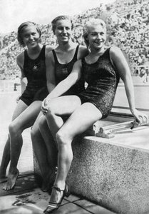 Medaljörer från plattformsdykningsevenemanget för kvinnor, Olympiska spelen i Berlin, 1936 av Unbekannt