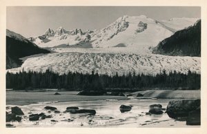 Mendenhall Glacier nära Juneau, Alaska, c1940. av Unbekannt