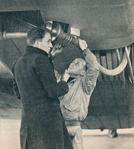 Metod för att tanka flygplan utarbetad av Sir Alan Cobham, c1936 c1937 av Unbekannt