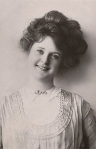 Miss Billie Burke, 1884-1970, c1930. av Unbekannt