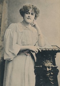 Fröken Marie Studholme, 1872-1930, c1930. av Unbekannt