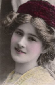 Miss Phyllis Dare, 1890-1975, c1930. av Unbekannt