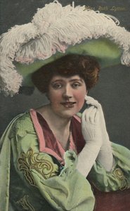 Miss Ruth Lytton, 1875-1939, c1930. av Unbekannt