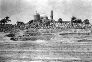 Moské och kyrkogård nära Bagdad, 1918 av Unbekannt