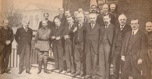 Mr. Lloyd George, premiärminister, och några av hans kollegor 1917, c1917, 1935 av Unbekannt