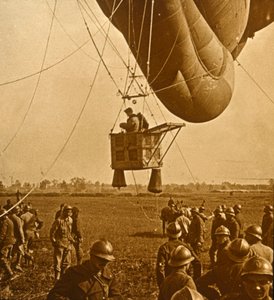 Observation av fiendens positioner från en spärrballong, c1914-c1918 av Unbekannt