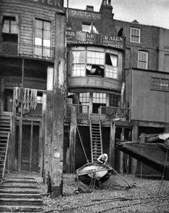 Gammal pub vid Themsen, London, 1926-1927 av Unbekannt