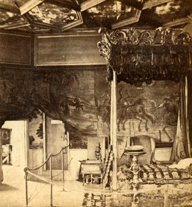 Palace of Holyrood. Queen Marys sovrum, c1912. av Unbekannt