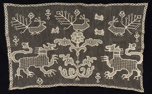 Panel med pantrar, fåglar och blommotiv, 1700-1800-talet. av Unbekannt