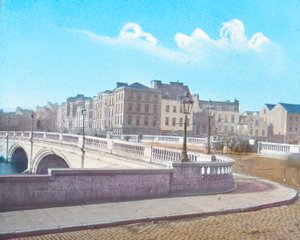Patricks Bridge som visar Fader Mathews-statyn, c1910 av Unbekannt