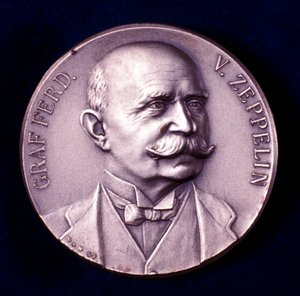Porträtt av greve Ferdinand von Zeppelin av Unbekannt