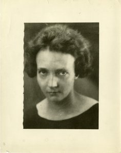 Porträtt av Irene Joliot-Curie 1897-1956 av Unbekannt