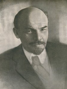 Porträtt av Lenin, c1920-talet, 1939. av Unbekannt